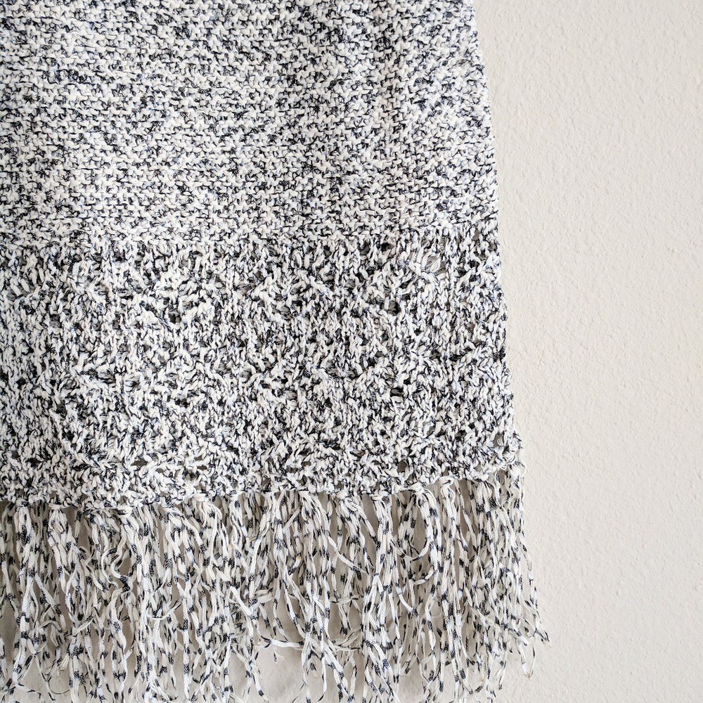 WHBM MARLED FRINGE SLEEVELESS SWEATER - Picture 7 of 8